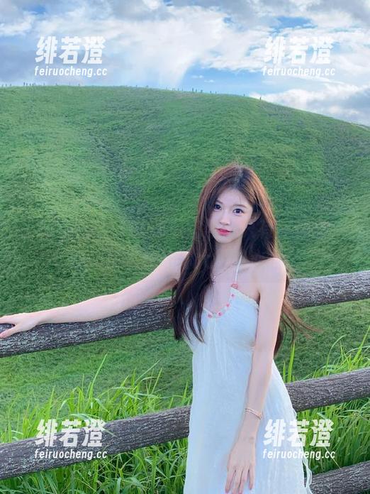 17c吃瓜官网：只有在这里，咬一口瓜能让你大揭秘心酸！