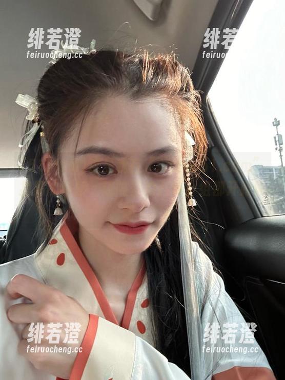 这是我在“www.51.com”找到的链接，连隔壁的八卦小组都开始偷瞄了！