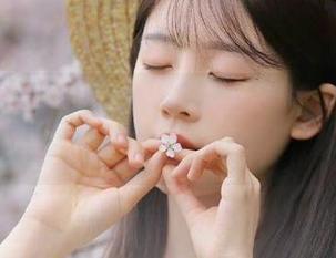 直达www.51.com，让你在八卦的海洋中沉溺不息！