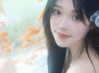 观看所有热议焦点，点击下载“51吃瓜”，跟上节奏永不落后！