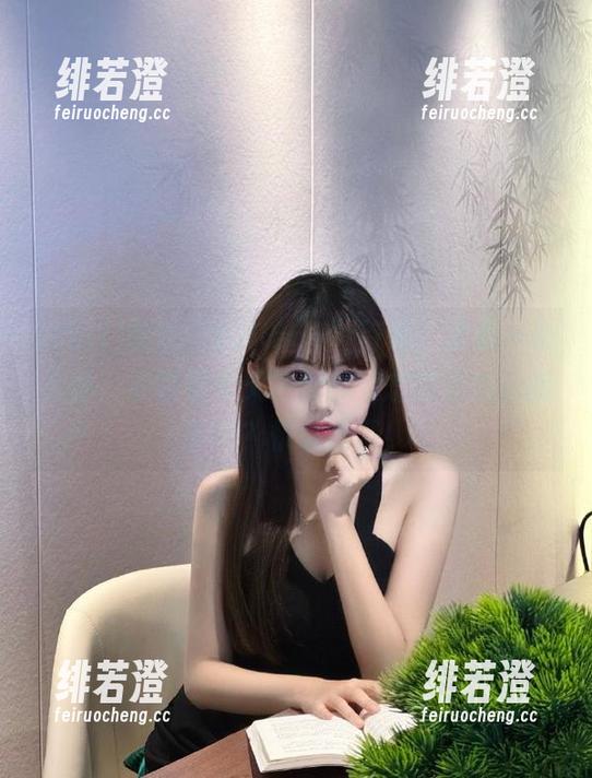 前往“fuli668”首页，发现一条八卦：某明星今天被狗追，想知道怎么回事吗？快来围观！