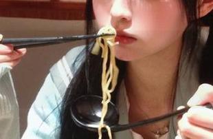 “hl10cool”app中的瓜：好想直接送上八卦套餐呢！