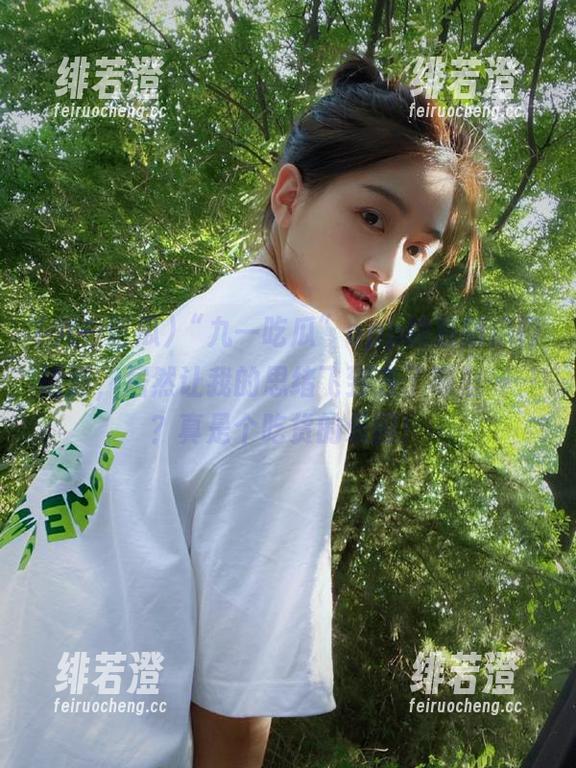 “九一吃瓜”app的最新热门话题，居然让我的思绪飞到去了哪里……？真是个吃货的乐园！