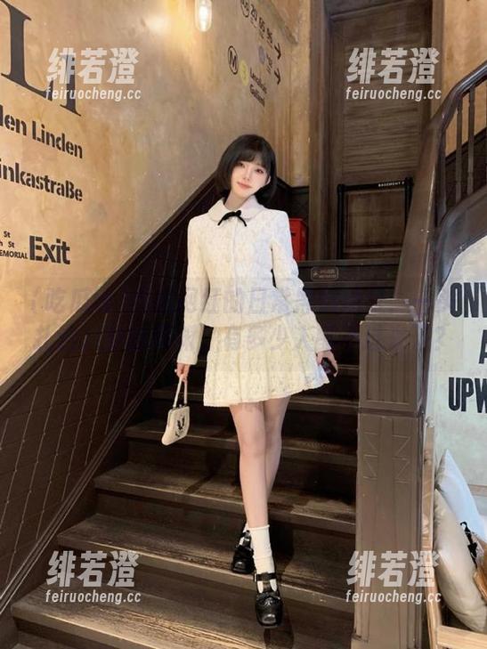 吃瓜网 吃瓜网红的日常黑料地址:一头扎进八卦的深渊,有多少人醒不过来了?