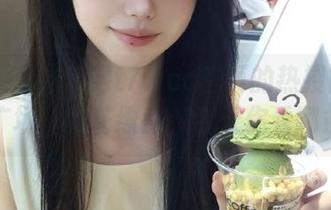 吃瓜网t7wcc首页的热搜简直像时代广场，眼花缭乱，今天你看哪条了？