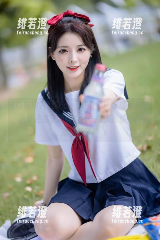 免费ccgg吃瓜网：吃瓜不花钱，八卦还保证新鲜！万一有人追债，那就别怪我了！