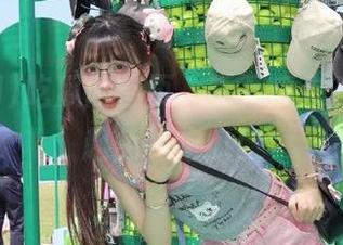 吃瓜网首页，千万瓜友齐聚，一起免费吃瓜！