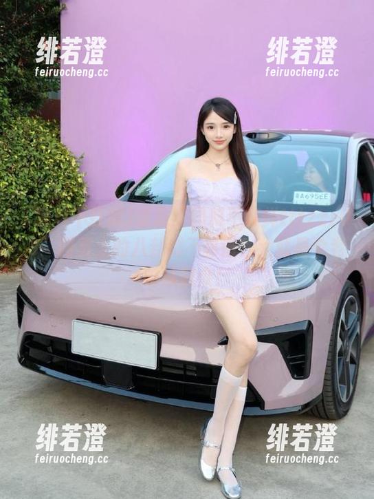 谁说“黑料不打烊tttzzz03”网页上的八卦都不靠谱？我就是个老吃瓜群众！