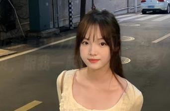 万篇长征黑料正能量51首页，跟我一起深入‘水果乡’！