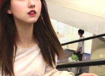 吃瓜小分队上岗！黑料社导航今日辣评门后的骚动