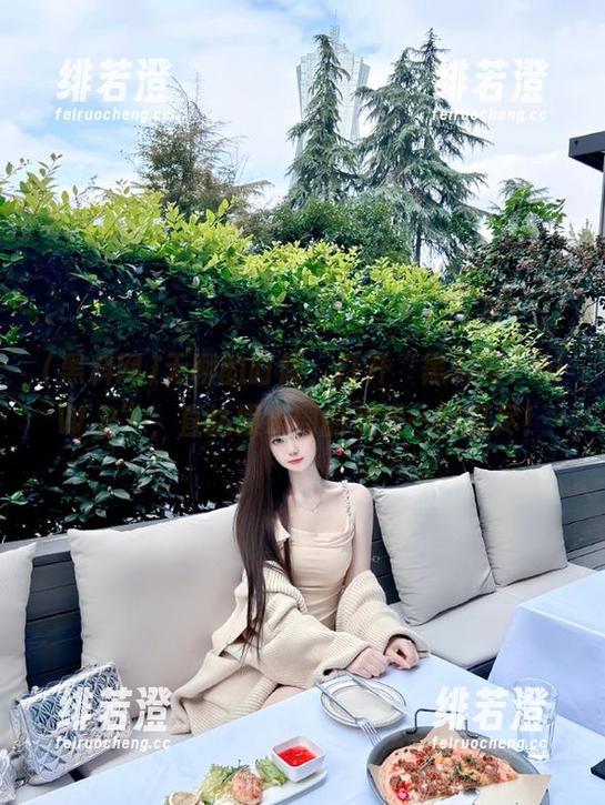 无聊的时候，打开“黑料网冫hlW.P”，直达娱乐圈的欢乐一网打尽！
